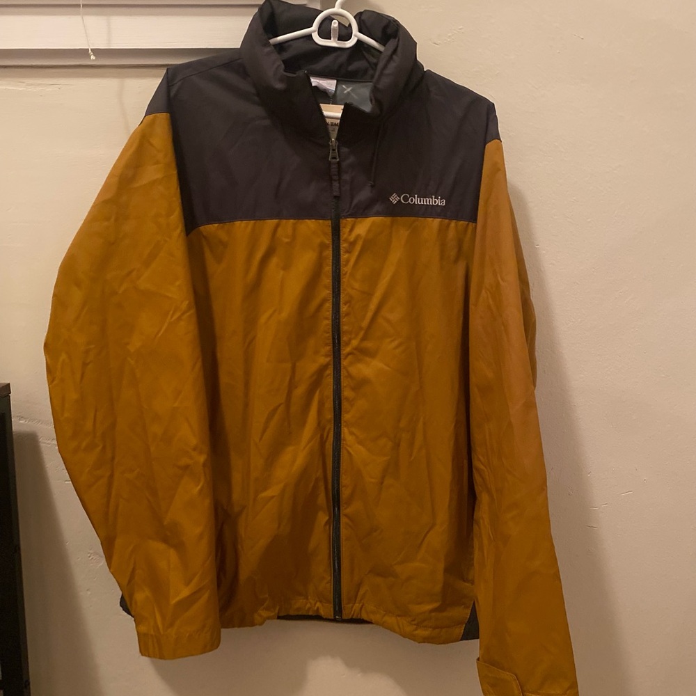 Columbia Men's Black and Gold Raincoat Glennaker lake rain jacket